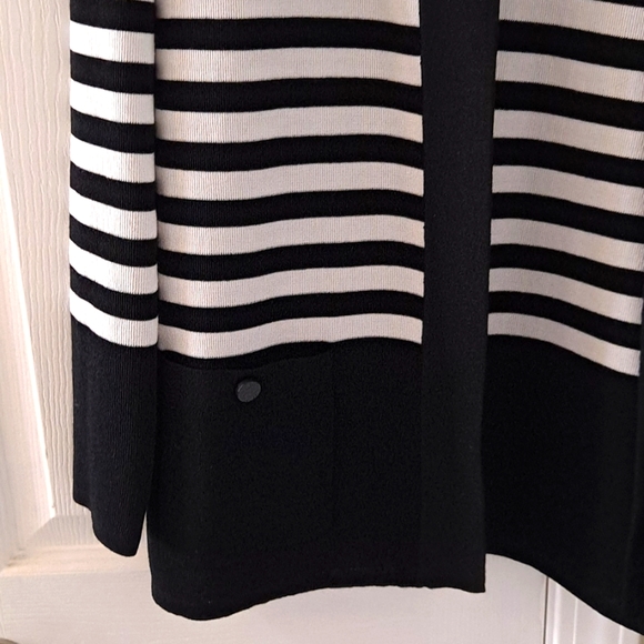 Anne Kline Black and White Stripe Malibu Cardigan with Front Pockets - Picture 7 of 8